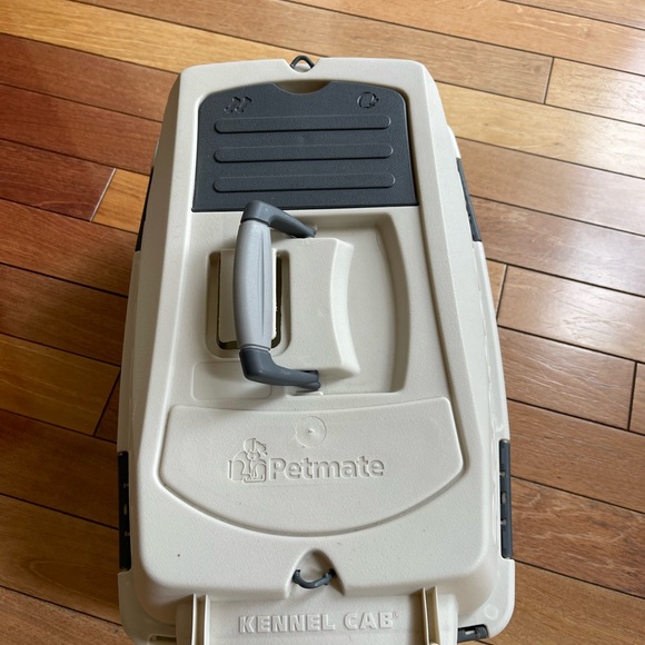 Pet Mate Small Carrier Crate - Picture 2 of 7